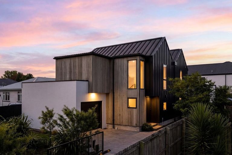 Photo of property in 261c Edgeware Road, Edgeware, Christchurch, 8013