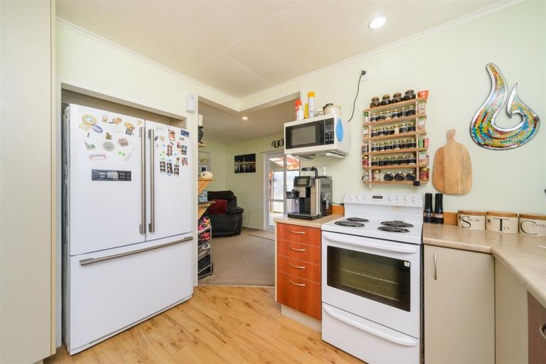 Photo of property in 28 Alexandra Street, Marton, 4710