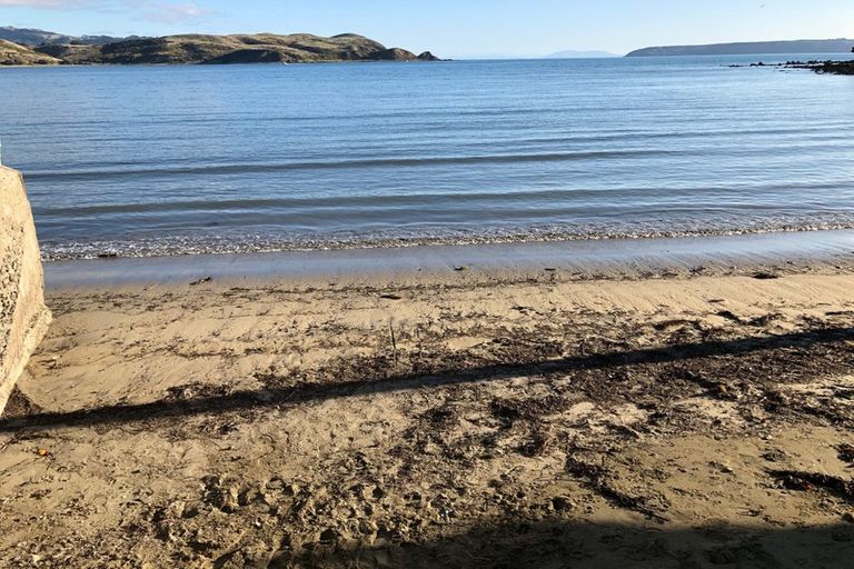 Photo of property in 3 Bath Street, Plimmerton, Porirua, 5026