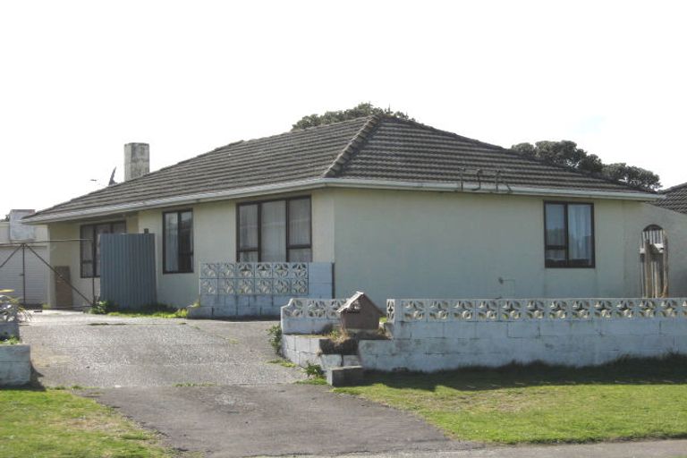 Photo of property in 66 Matai Street, Castlecliff, Whanganui, 4501