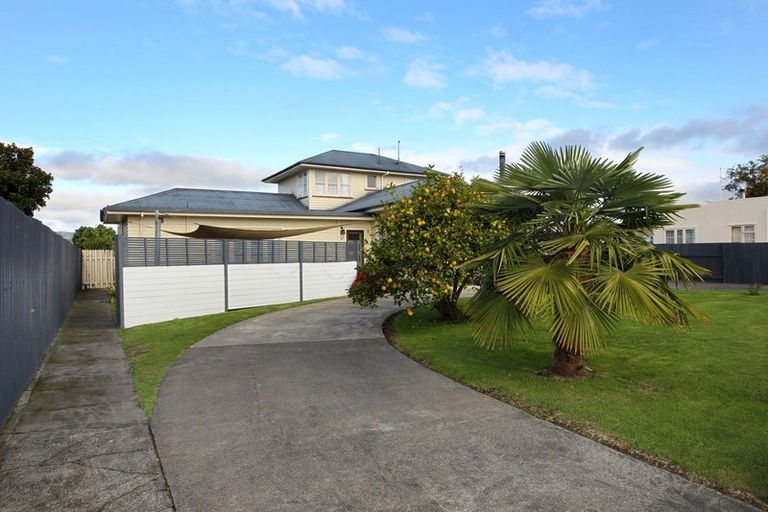 Photo of property in 212 Park Road South, Akina, Hastings, 4122