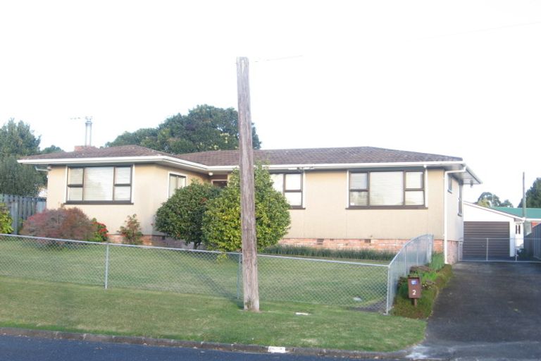 Photo of property in 2 Ruth Street, Manurewa, Auckland, 2102