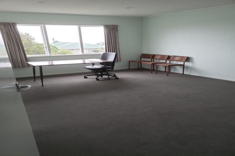 Photo of property in 20a Acacia Avenue, Maungaraki, Lower Hutt, 5010