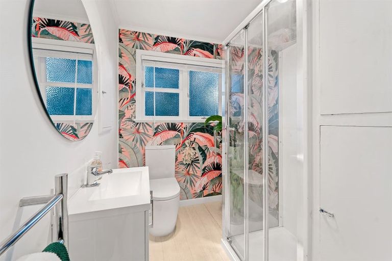 Photo of property in 2a Hauraki Road, Hauraki, Auckland, 0622