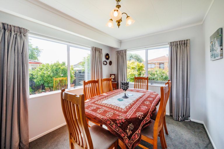 Photo of property in 58a Geraldine Crescent, Cloverlea, Palmerston North, 4412