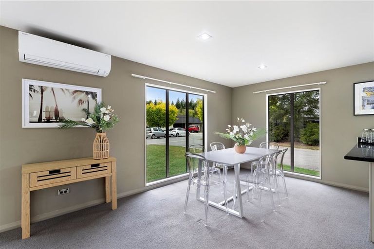 Photo of property in 4 Ada Place, Lake Hayes, Queenstown, 9304