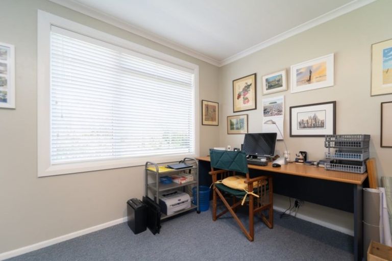 Photo of property in 39 Grey Street, Martinborough, 5711