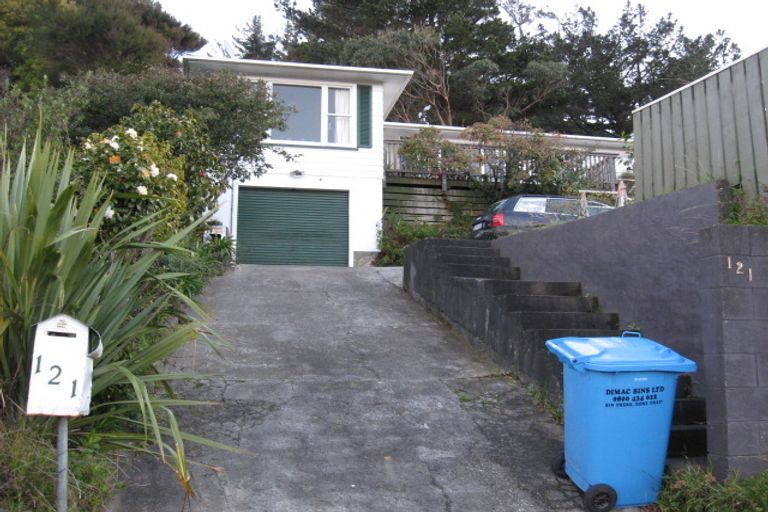Photo of property in 121 Wainuiomata Road, Wainuiomata, Lower Hutt, 5014