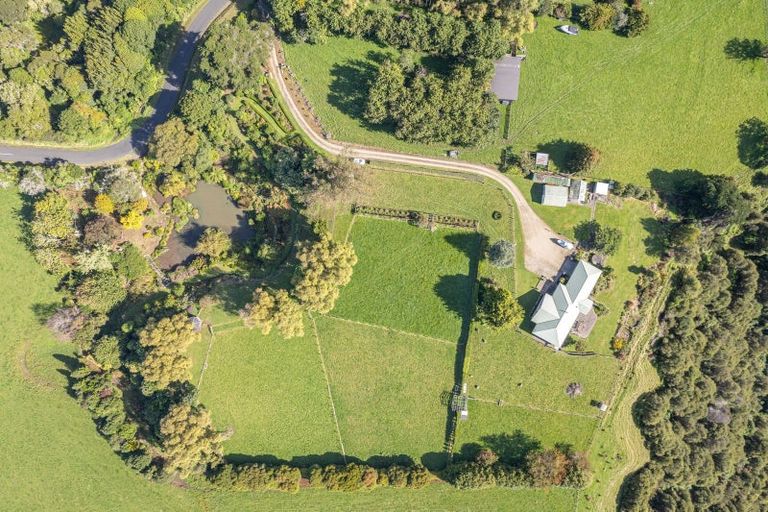 Photo of property in 16 Tokomaru Road West, Brunswick, Whanganui, 4571