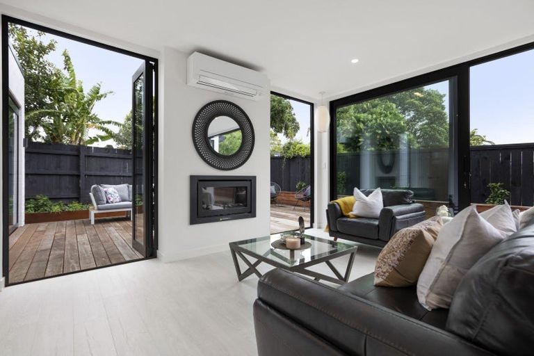 Photo of property in 6a Kohanga Road, Mangere Bridge, Auckland, 2022