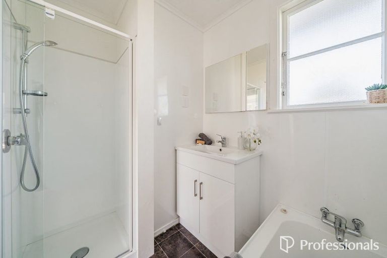 Photo of property in 5 Holly Grove, Maungaraki, Lower Hutt, 5010