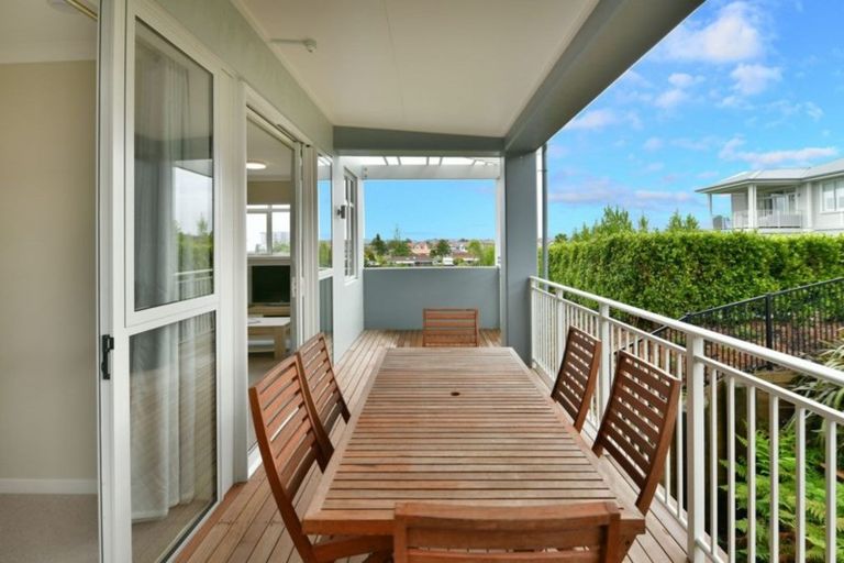 Photo of property in 76 Rewa Rewa Lane, Orewa, 0931
