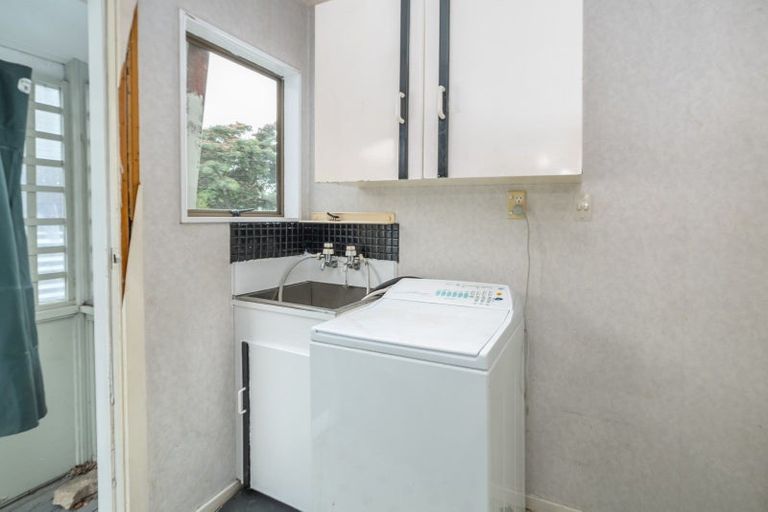 Photo of property in 84 Victoria Street, Carterton, 5713