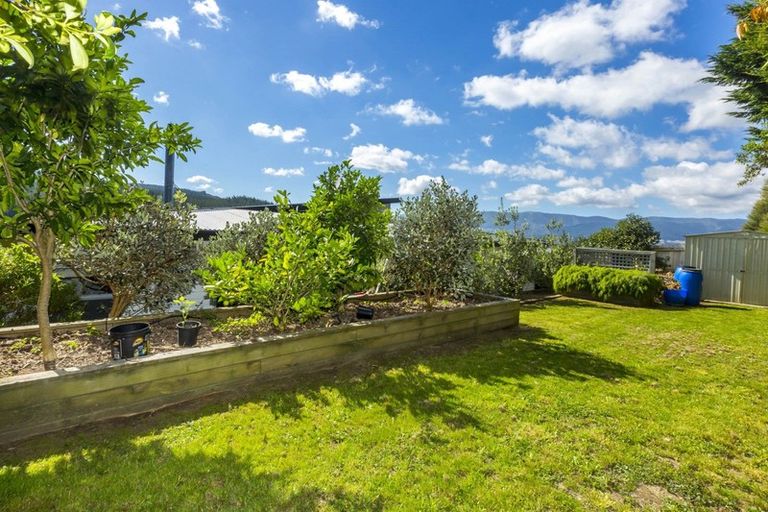 Photo of property in 6 Frankie Stevens Place, Riverstone Terraces, Upper Hutt, 5018