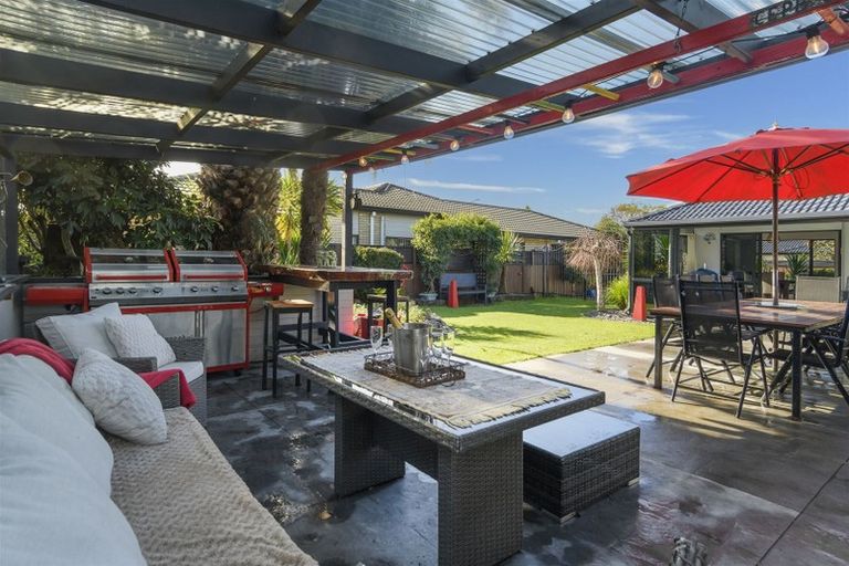 Photo of property in 24 Carribean Place, Papamoa Beach, Papamoa, 3118