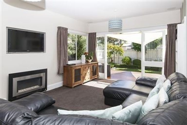 Photo of property in 40 Mcfaddens Road, St Albans, Christchurch, 8052