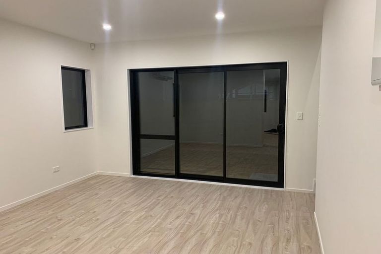 Photo of property in 155 Grove Road, Papakura, 2110