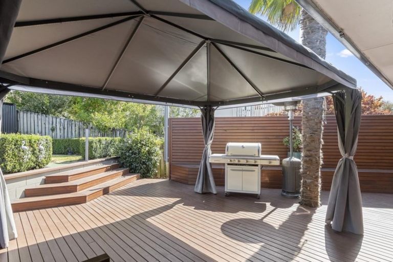 Photo of property in 70a Sutherland Road, Brookfield, Tauranga, 3110