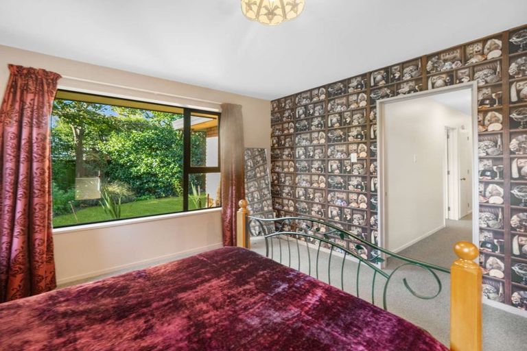 Photo of property in 15 Hemingford Place, Halswell, Christchurch, 8025