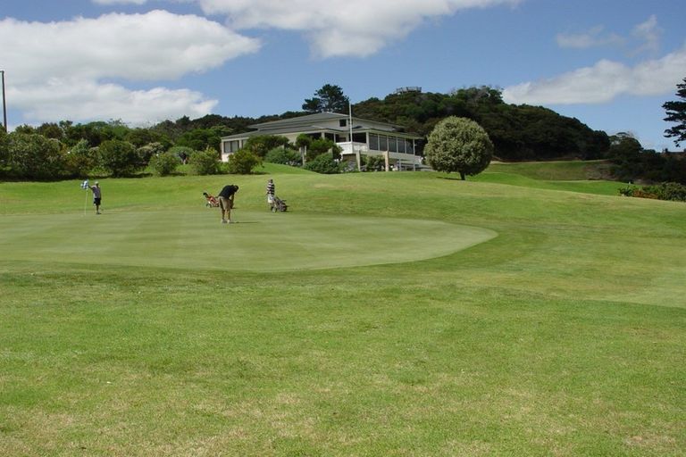 Photo of property in 9a Cornwall Way, Mangawhai Heads, Mangawhai, 0505