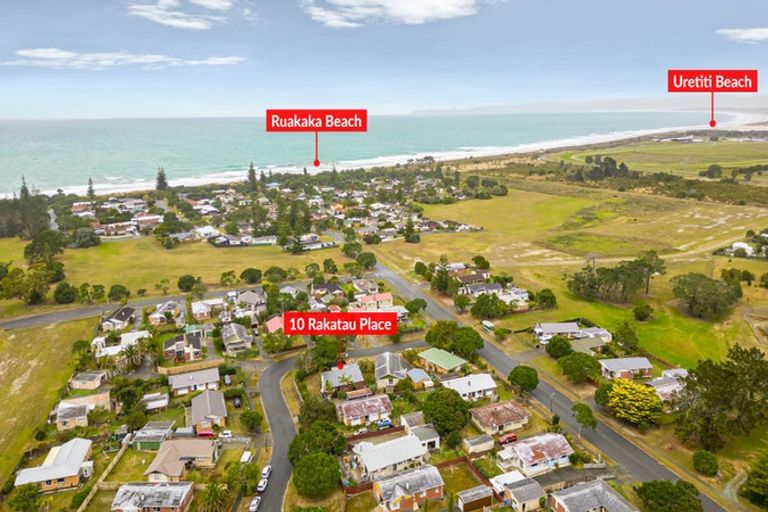 Photo of property in 10 Rakatau Place, Ruakaka, 0116