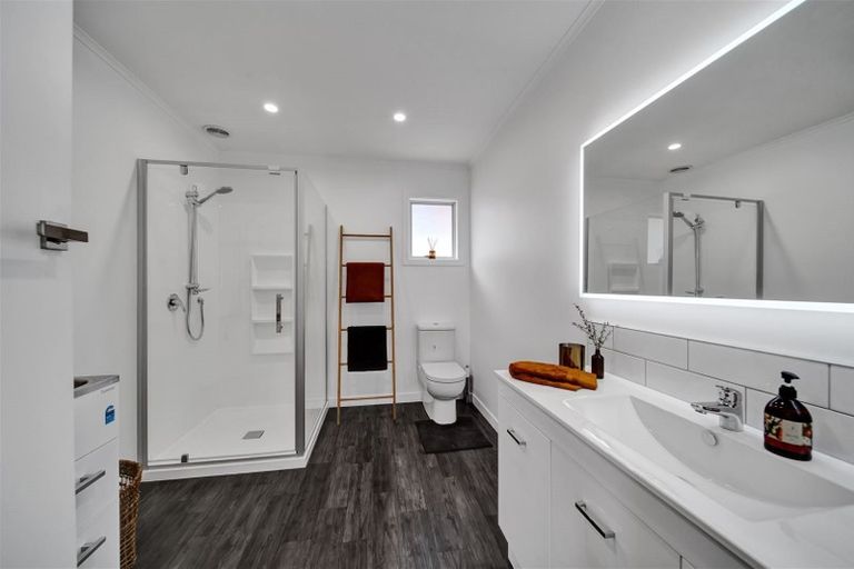 Photo of property in 76b Eliot Street, New Plymouth, 4310