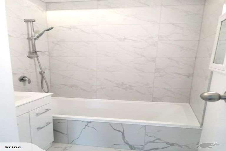 Photo of property in 35 Hanson Grove, Stokes Valley, Lower Hutt, 5019