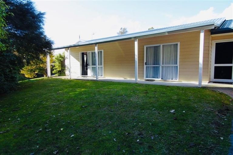 Photo of property in 1/39 Awanui Street, Merrilands, New Plymouth, 4312