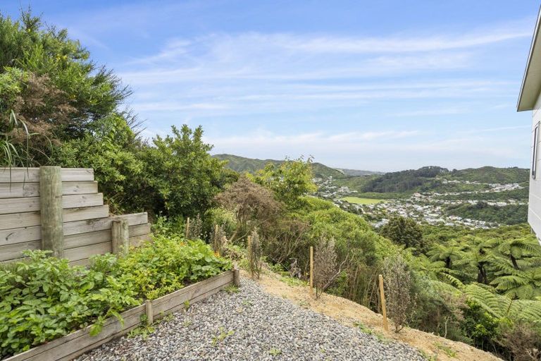 Photo of property in 10 Mewburn Rise, Karori, Wellington, 6012