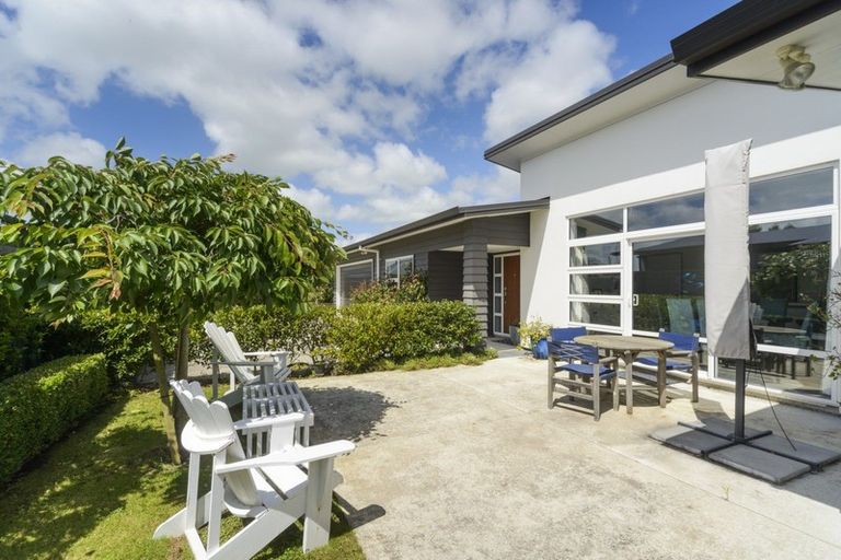 Photo of property in 3 Levi Place, Kelvin Grove, Palmerston North, 4414