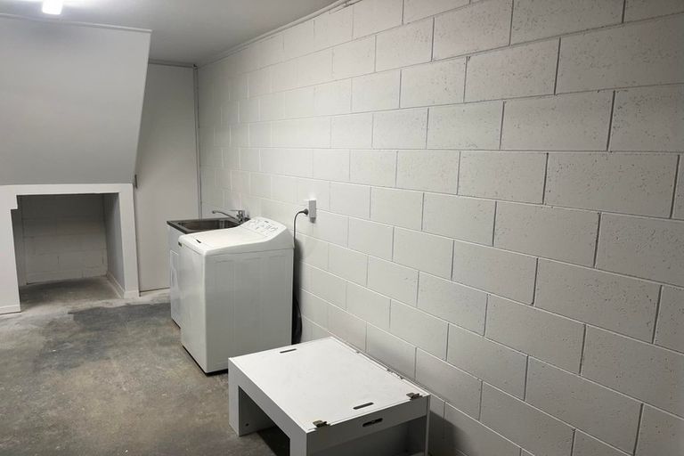 Photo of property in 49 Moncks Spur Road, Redcliffs, Christchurch, 8081