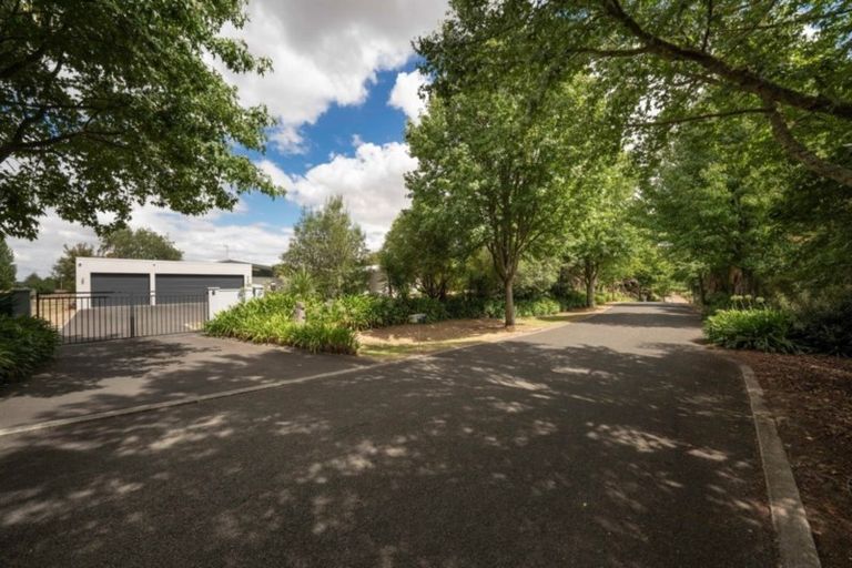 Photo of property in 8 Sherwood Downs Drive, Horsham Downs, Hamilton, 3281