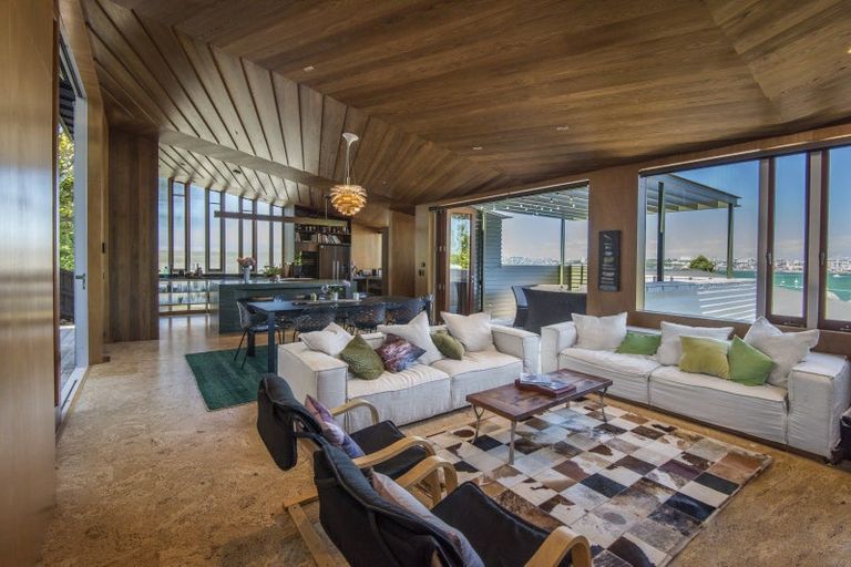 Photo of property in 19 Jubilee Avenue, Devonport, Auckland, 0624