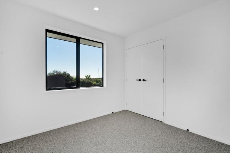 Photo of property in 21c Portland Drive, Mangorei, New Plymouth, 4312