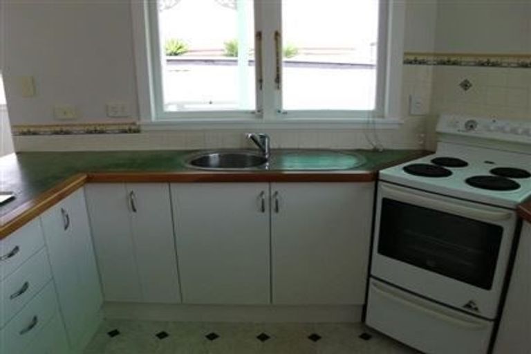 Photo of property in 140 Don Buck Road, Massey, Auckland, 0614