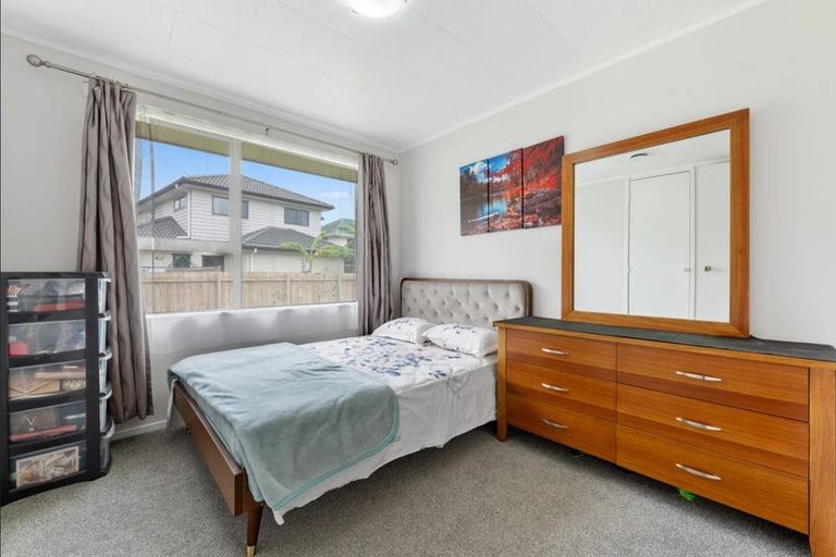 Photo of property in 2/295 Massey Road, Mangere East, Auckland, 2024
