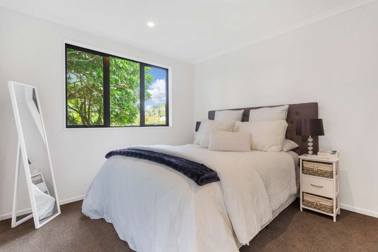 Photo of property in 10b Toatoa Place, Mangere Bridge, Auckland, 2022