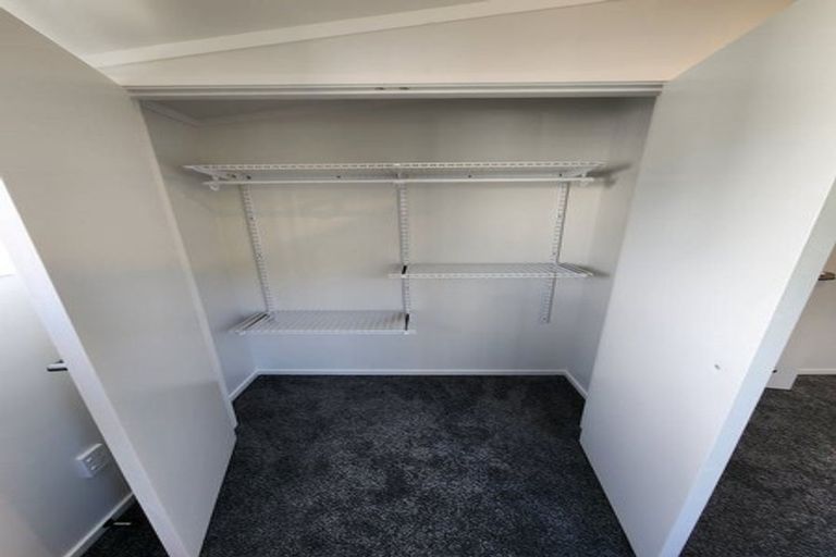 Photo of property in 25 Caspian Close, New Lynn, Auckland, 0600