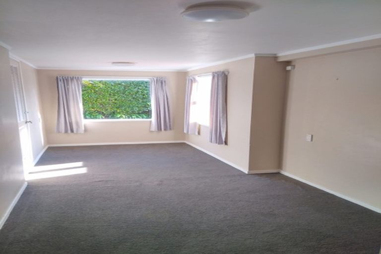 Photo of property in 62 Huatoki Street, Vogeltown, New Plymouth, 4310