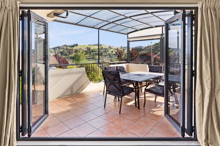 Photo of property in 11a Cumberland Rise, Taradale, Napier, 4112