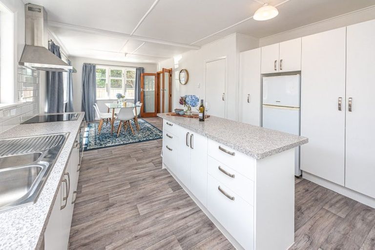 Photo of property in 92 Alma Road, Gonville, Whanganui, 4501