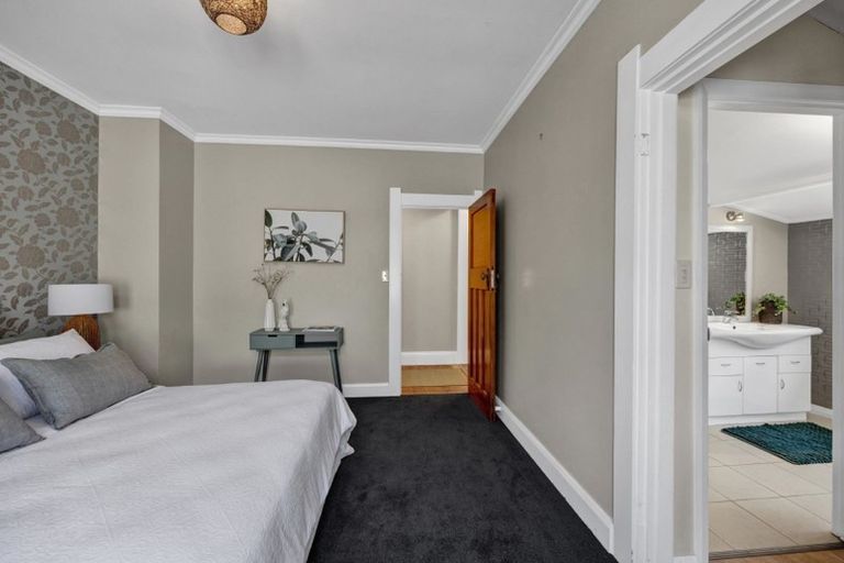 Photo of property in 95 Awanui Street, Merrilands, New Plymouth, 4312