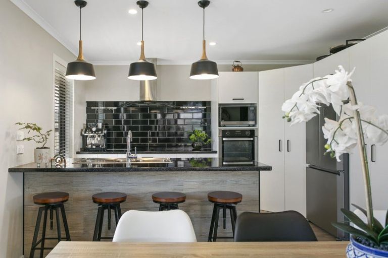 Photo of property in 28 Huka Heights Drive, Rangatira Park, Taupo, 3330