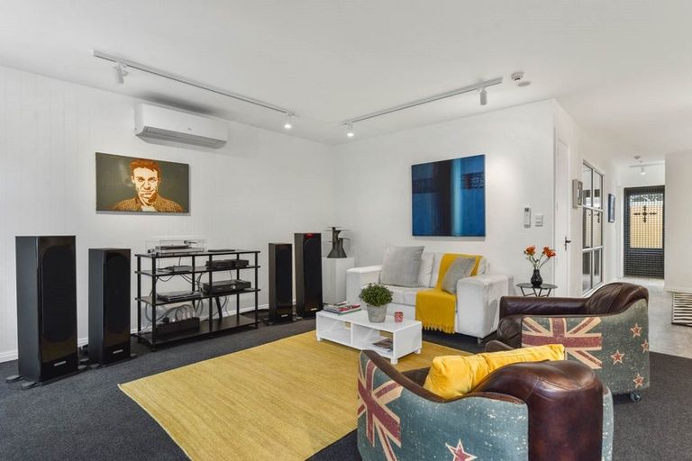 Photo of property in 2/25a Lake Road, Devonport, Auckland, 0624