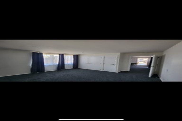 Photo of property in 2/228 East Coast Road, Forrest Hill, Auckland, 0620