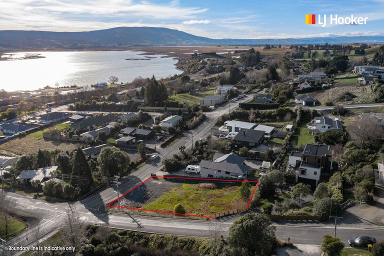 Photo of property in 28 Greenhithe Street, Waihola, Milton, 9073