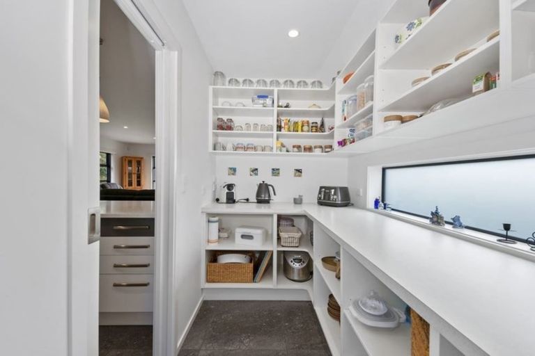 Photo of property in 48 Montgomery Crescent, Kinloch, Taupo, 3377