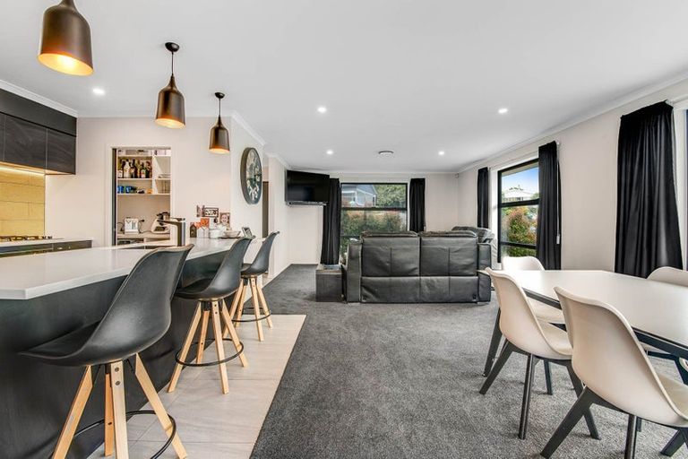 Photo of property in 3 St Julia Court, Helensville, 0800