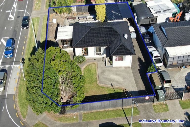 Photo of property in 2 Benton Place, Manurewa, Auckland, 2102