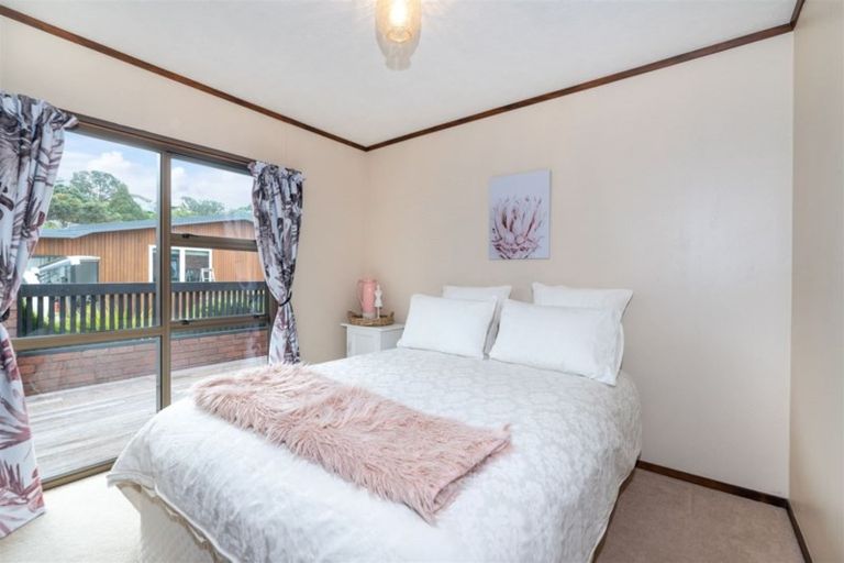 Photo of property in 1/28 Manly Esplanade, Browns Bay, Auckland, 0630